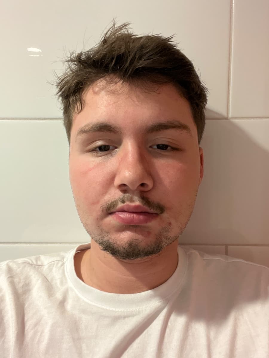 Maximilien, house cleaner in Melbourne