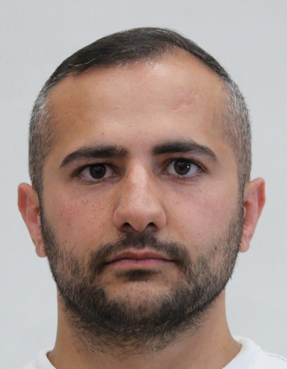 Yakup, house cleaner in Forest Lake