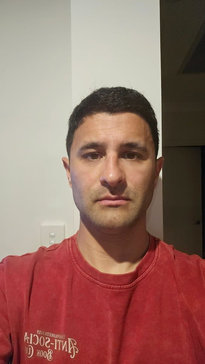 Mathias Hernan, house cleaner in Redland Bay