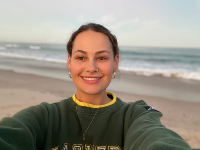 Tyla, cleaner in Aldinga Beach