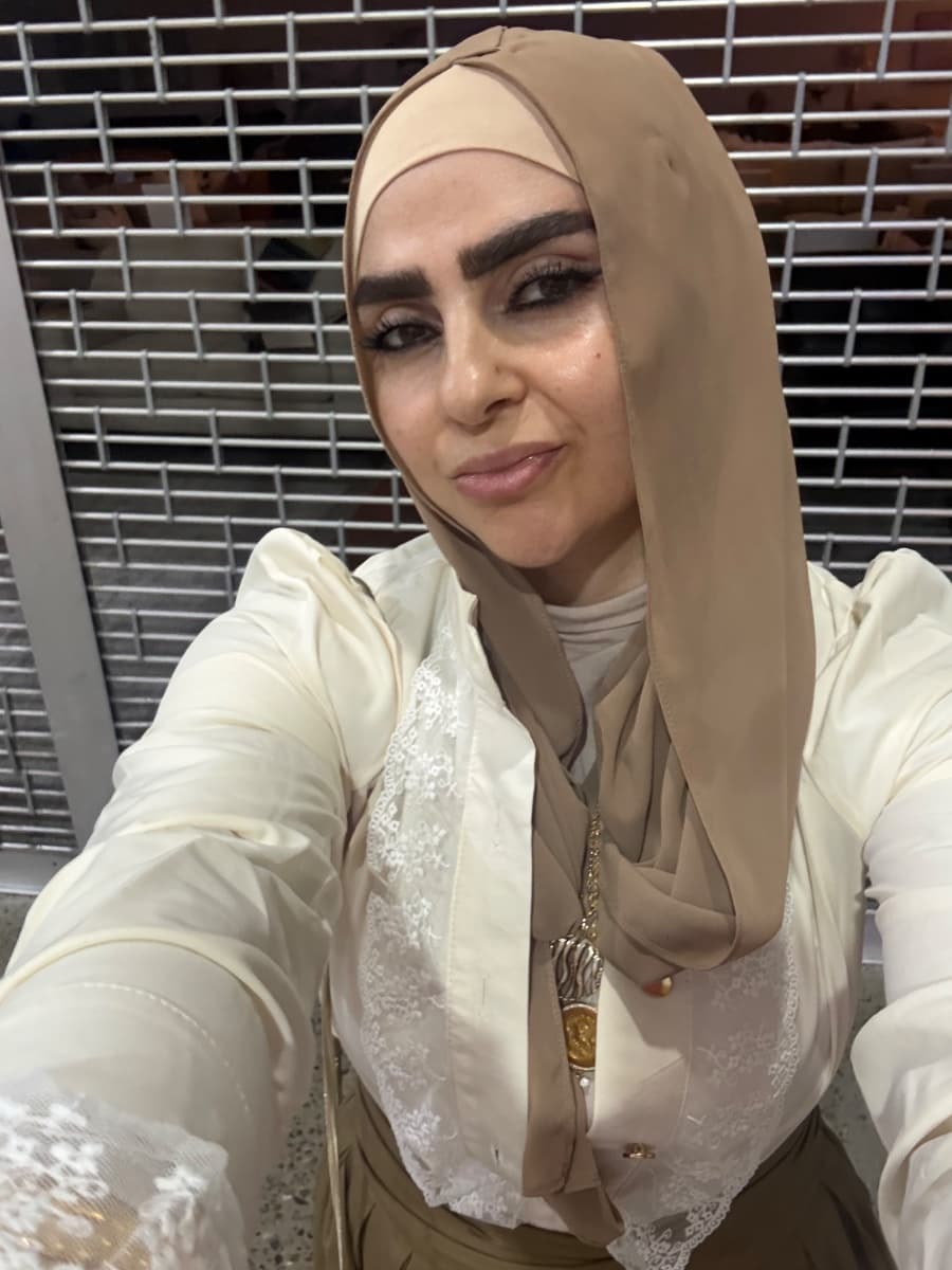 Sahar, house cleaner in Heckenberg