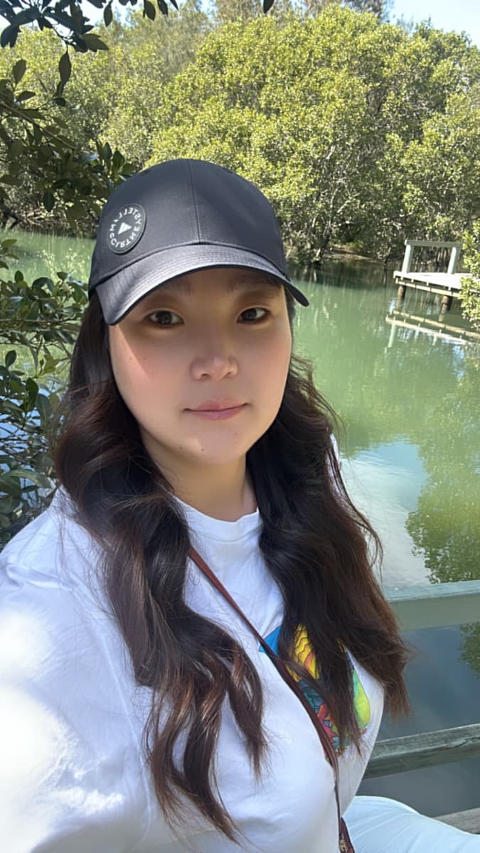 Altantsatsral, cleaner in Wolli Creek