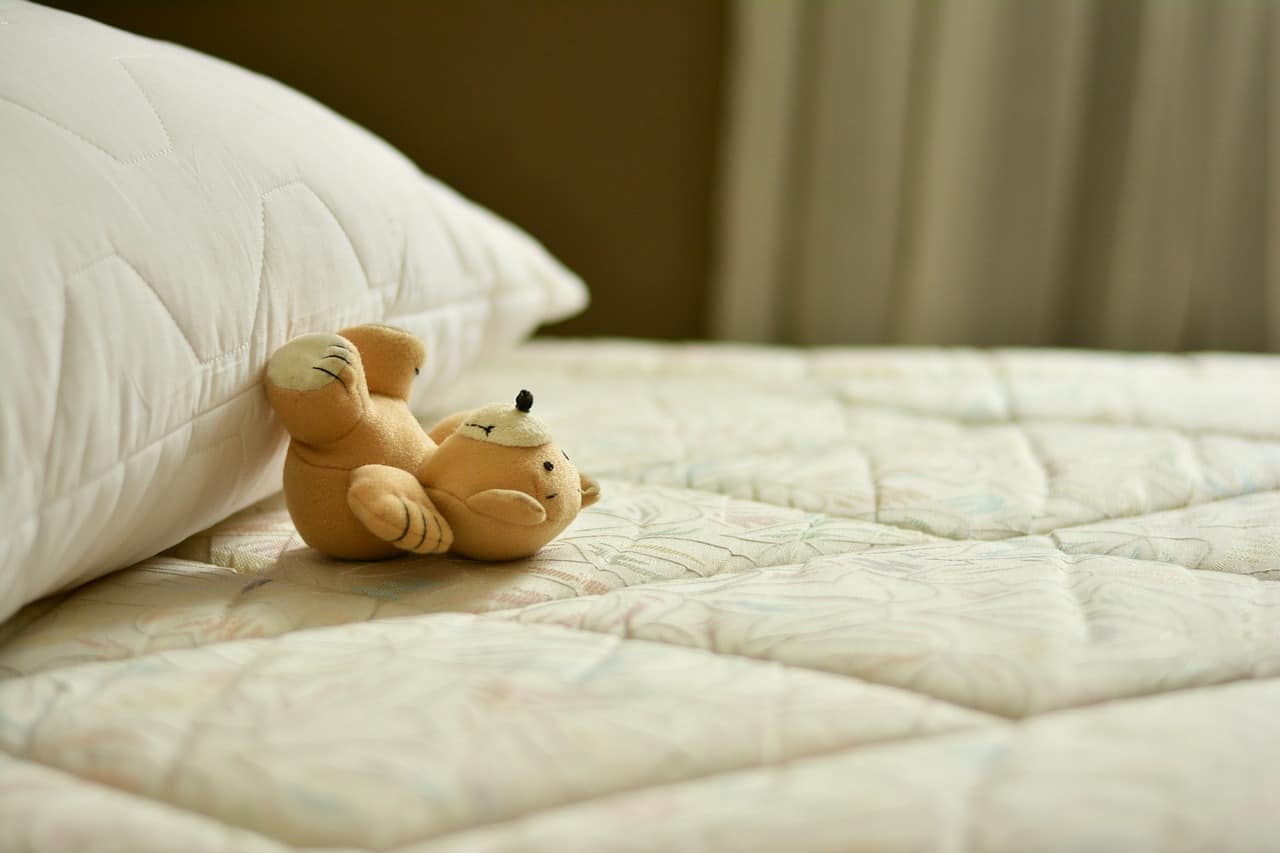 Effective Ways to Clean All Types of Mattress Stains